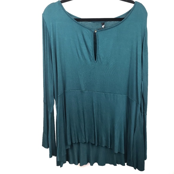 Lucky Brand Tops - Lucky Brand bell sleeve babydoll long sleeve top